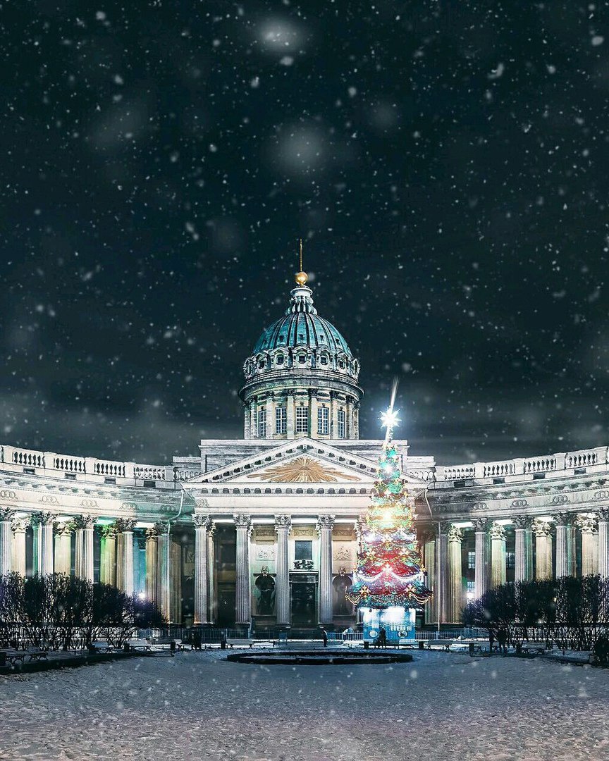 Казанский собор зимой